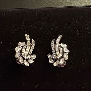 Vintage Elegant Silver Tone Sparkling Rhinestones Women's Clip On Earrings